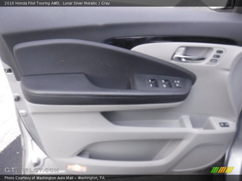 Door Panel of 2016 Pilot Touring AWD
