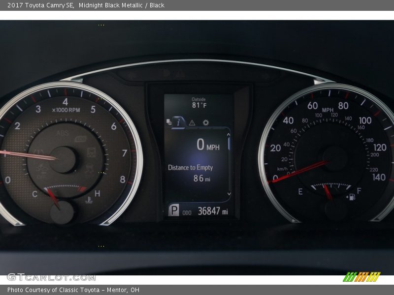 Midnight Black Metallic / Black 2017 Toyota Camry SE