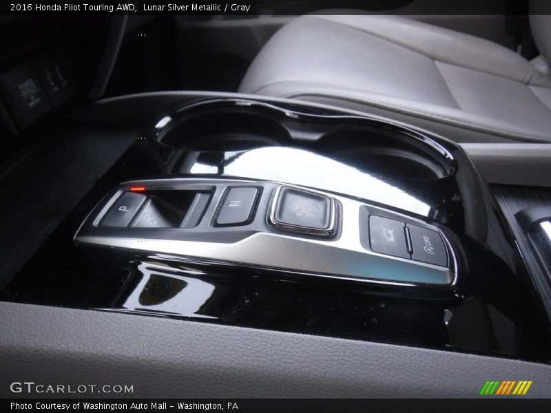  2016 Pilot Touring AWD 9 Speed Automatic Shifter