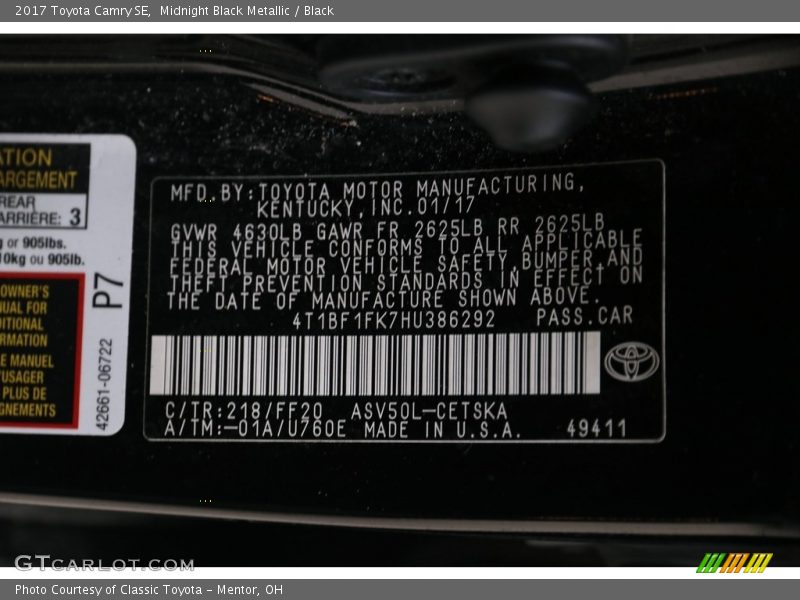 Midnight Black Metallic / Black 2017 Toyota Camry SE