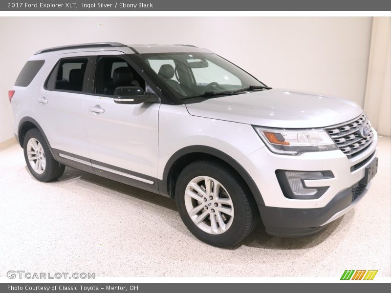 Ingot Silver / Ebony Black 2017 Ford Explorer XLT