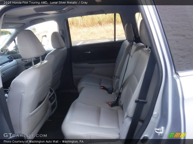 Lunar Silver Metallic / Gray 2016 Honda Pilot Touring AWD