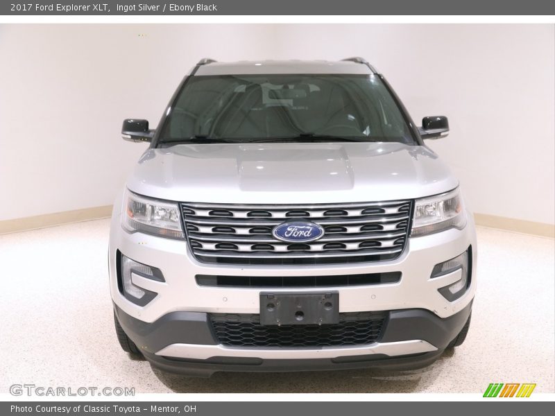 Ingot Silver / Ebony Black 2017 Ford Explorer XLT