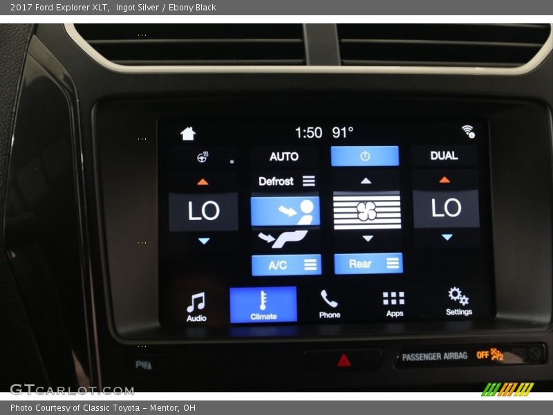 Ingot Silver / Ebony Black 2017 Ford Explorer XLT