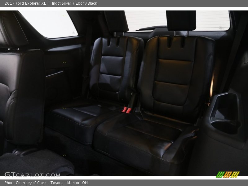 Ingot Silver / Ebony Black 2017 Ford Explorer XLT