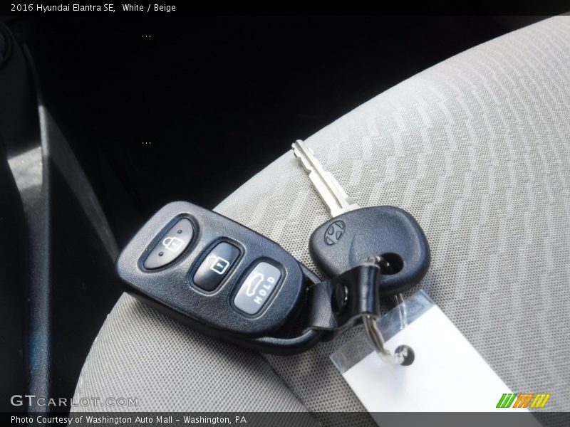 White / Beige 2016 Hyundai Elantra SE