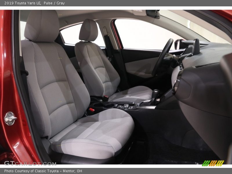 Pulse / Gray 2019 Toyota Yaris LE