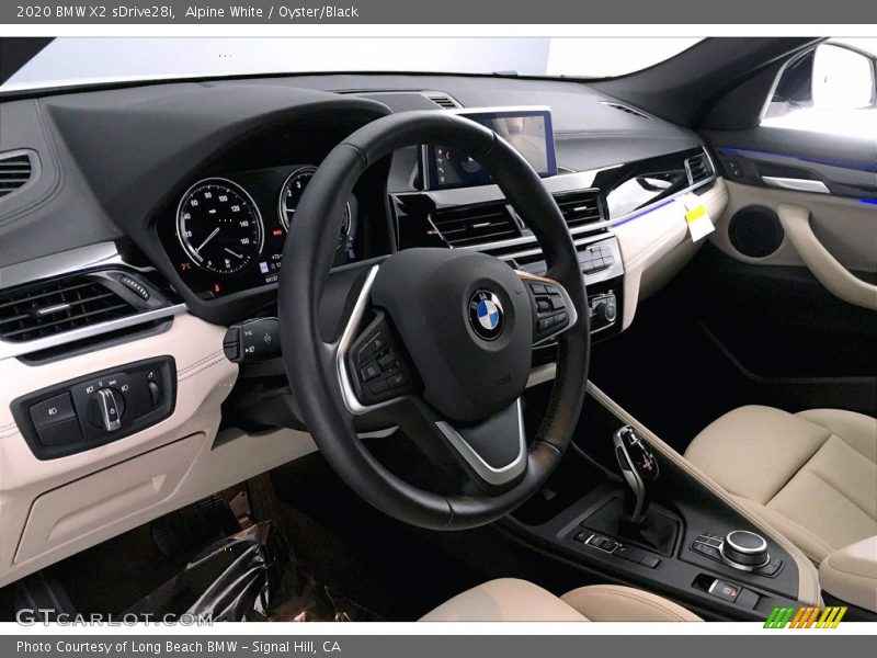 Alpine White / Oyster/Black 2020 BMW X2 sDrive28i