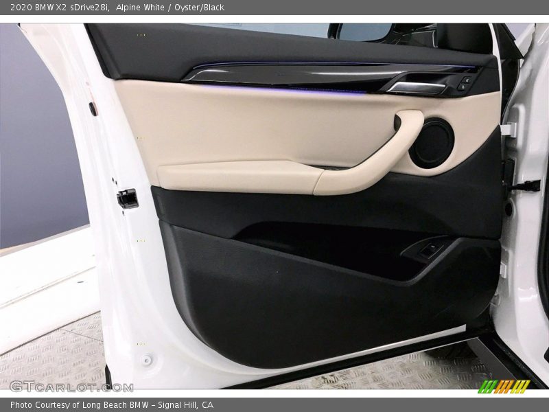 Alpine White / Oyster/Black 2020 BMW X2 sDrive28i