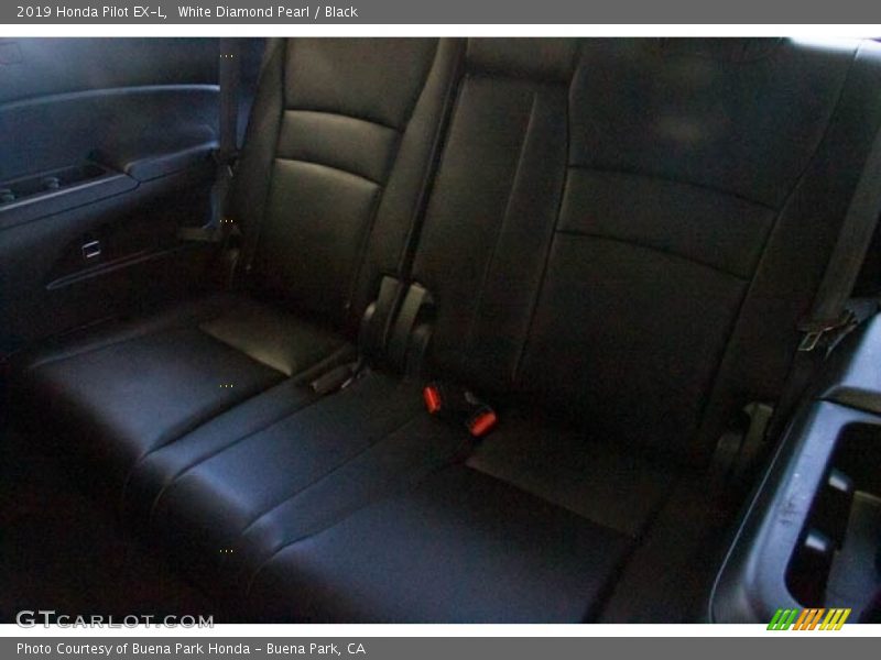 White Diamond Pearl / Black 2019 Honda Pilot EX-L