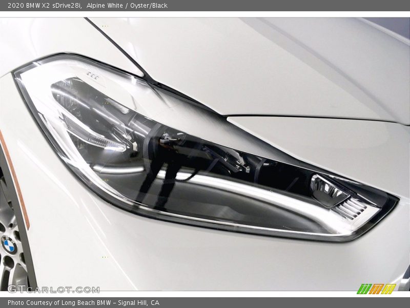 Alpine White / Oyster/Black 2020 BMW X2 sDrive28i