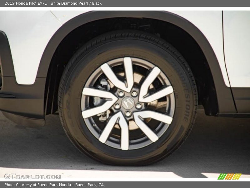 White Diamond Pearl / Black 2019 Honda Pilot EX-L
