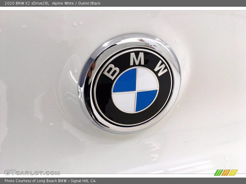 Alpine White / Oyster/Black 2020 BMW X2 sDrive28i