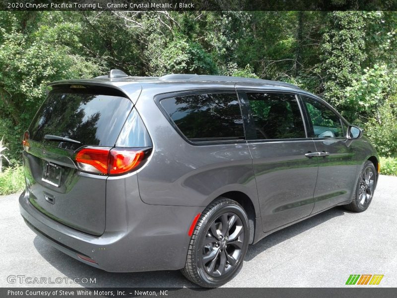 Granite Crystal Metallic / Black 2020 Chrysler Pacifica Touring L