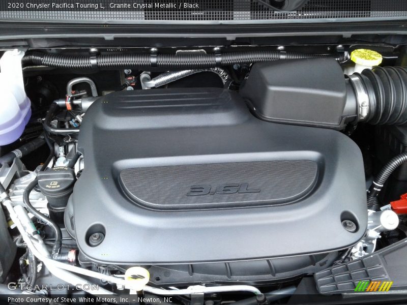 Granite Crystal Metallic / Black 2020 Chrysler Pacifica Touring L