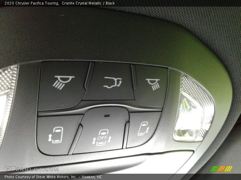 Granite Crystal Metallic / Black 2020 Chrysler Pacifica Touring
