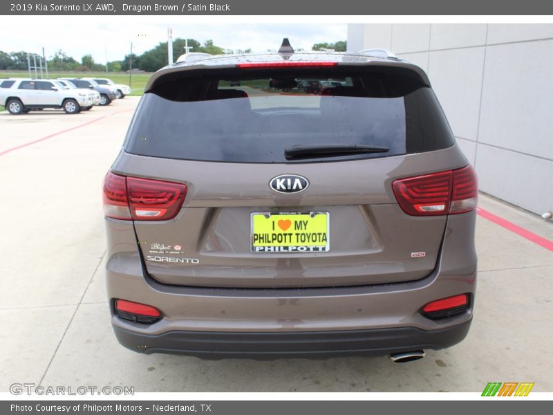 Dragon Brown / Satin Black 2019 Kia Sorento LX AWD