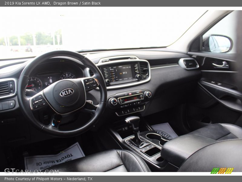 Dragon Brown / Satin Black 2019 Kia Sorento LX AWD