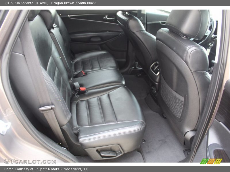 Dragon Brown / Satin Black 2019 Kia Sorento LX AWD