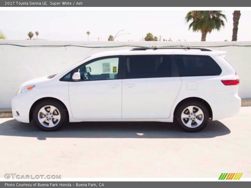 Super White / Ash 2017 Toyota Sienna LE