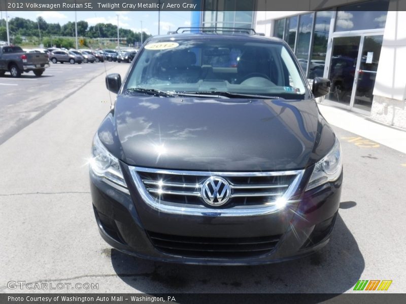 Twilight Gray Metallic / Aero Gray 2012 Volkswagen Routan SE