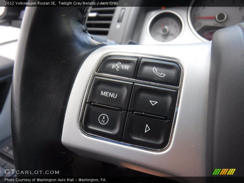 Twilight Gray Metallic / Aero Gray 2012 Volkswagen Routan SE