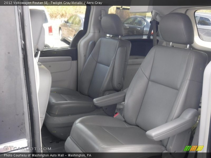 Twilight Gray Metallic / Aero Gray 2012 Volkswagen Routan SE