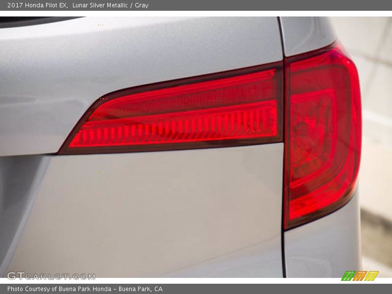Lunar Silver Metallic / Gray 2017 Honda Pilot EX