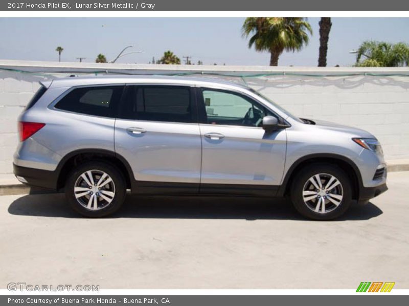 Lunar Silver Metallic / Gray 2017 Honda Pilot EX
