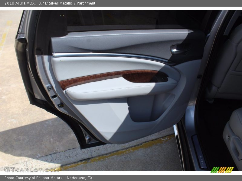 Lunar Silver Metallic / Parchment 2018 Acura MDX