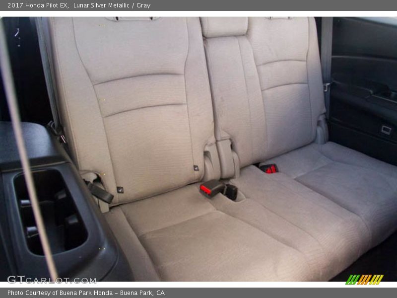 Lunar Silver Metallic / Gray 2017 Honda Pilot EX