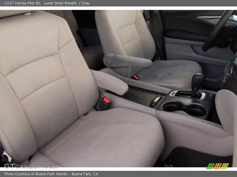 Lunar Silver Metallic / Gray 2017 Honda Pilot EX