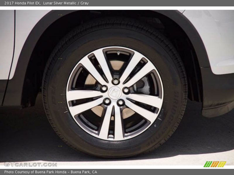 Lunar Silver Metallic / Gray 2017 Honda Pilot EX