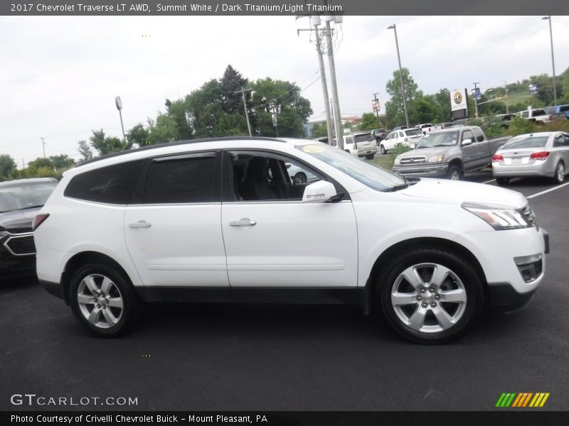 Summit White / Dark Titanium/Light Titanium 2017 Chevrolet Traverse LT AWD
