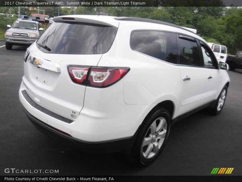 Summit White / Dark Titanium/Light Titanium 2017 Chevrolet Traverse LT AWD
