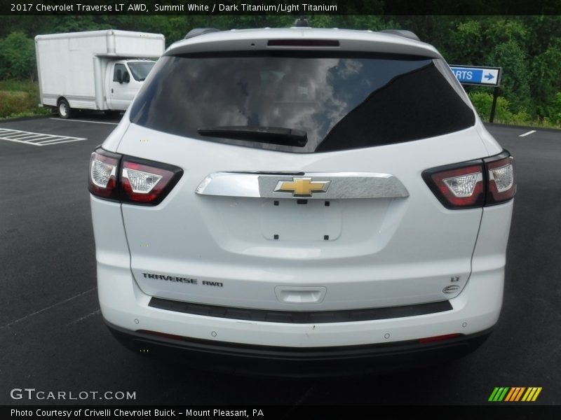 Summit White / Dark Titanium/Light Titanium 2017 Chevrolet Traverse LT AWD