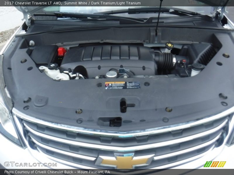 Summit White / Dark Titanium/Light Titanium 2017 Chevrolet Traverse LT AWD