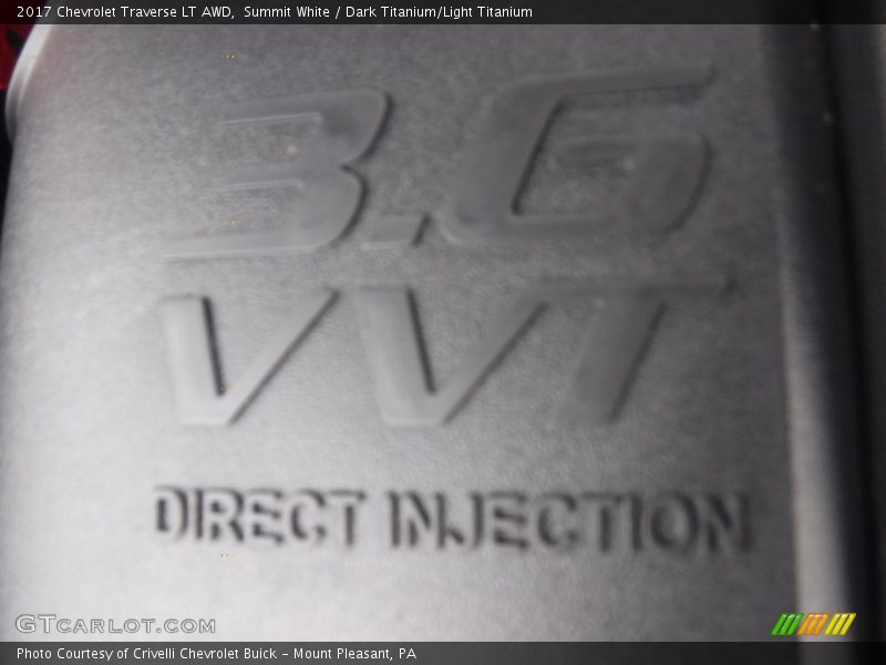 Summit White / Dark Titanium/Light Titanium 2017 Chevrolet Traverse LT AWD