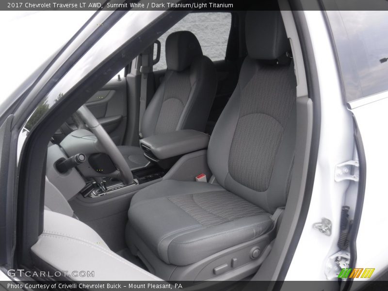 Summit White / Dark Titanium/Light Titanium 2017 Chevrolet Traverse LT AWD