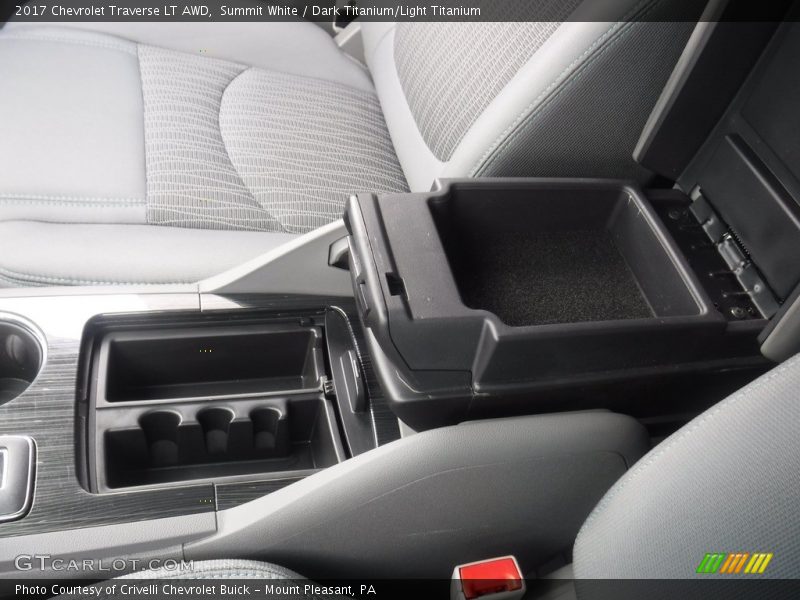 Summit White / Dark Titanium/Light Titanium 2017 Chevrolet Traverse LT AWD