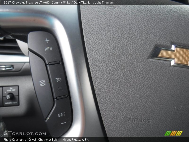 Summit White / Dark Titanium/Light Titanium 2017 Chevrolet Traverse LT AWD