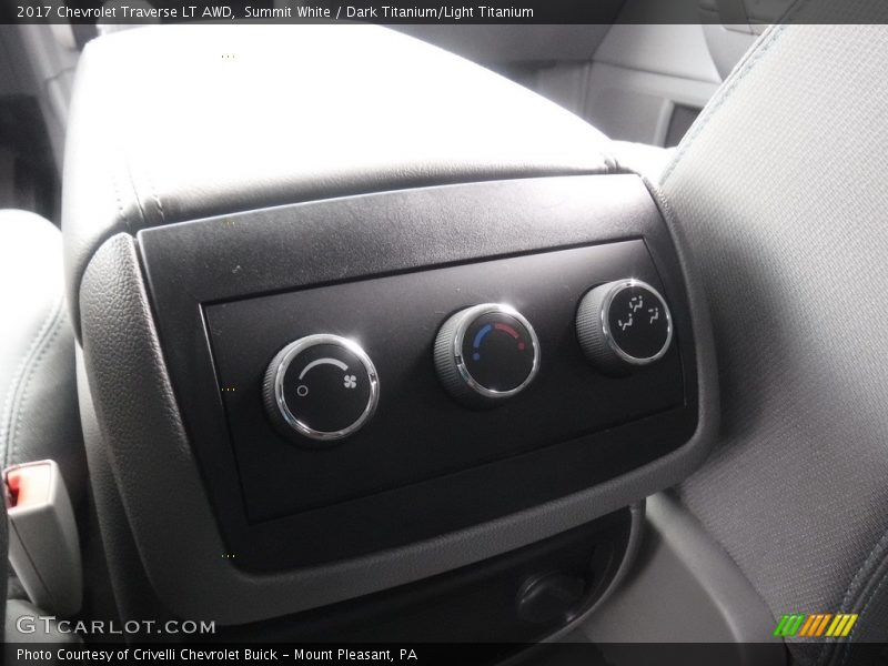 Summit White / Dark Titanium/Light Titanium 2017 Chevrolet Traverse LT AWD