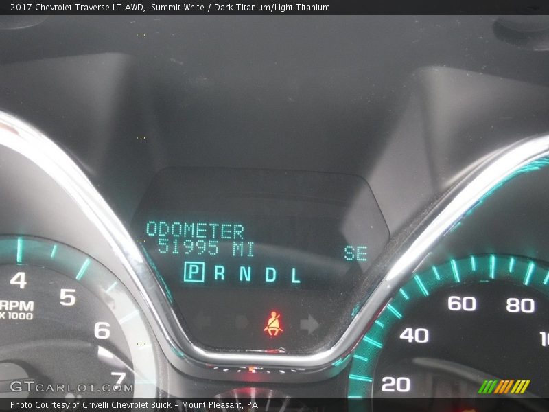 Summit White / Dark Titanium/Light Titanium 2017 Chevrolet Traverse LT AWD