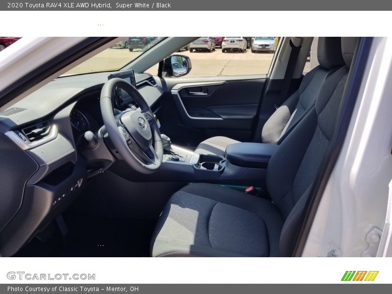 Super White / Black 2020 Toyota RAV4 XLE AWD Hybrid