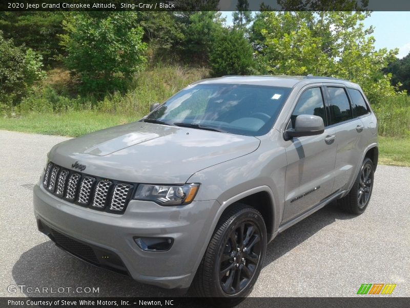 Sting-Gray / Black 2020 Jeep Grand Cherokee Altitude