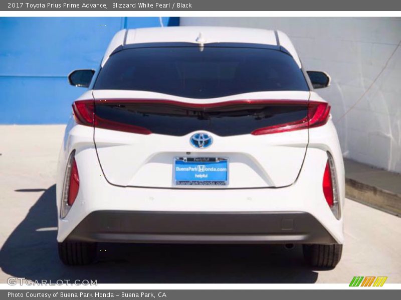 Blizzard White Pearl / Black 2017 Toyota Prius Prime Advance