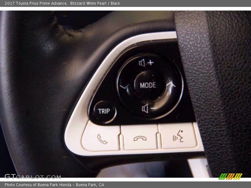 Blizzard White Pearl / Black 2017 Toyota Prius Prime Advance