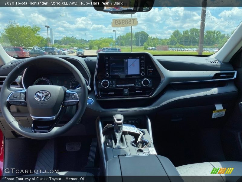 Dashboard of 2020 Highlander Hybrid XLE AWD