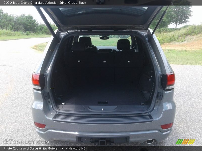 Sting-Gray / Black 2020 Jeep Grand Cherokee Altitude