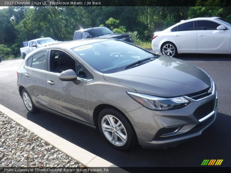 Pepperdust Metallic / Jet Black 2017 Chevrolet Cruze LT